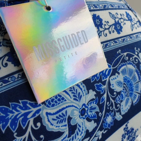 NWT Missguided petite porcelain print racer neck dress, US size 4 - Picture 3 of 3